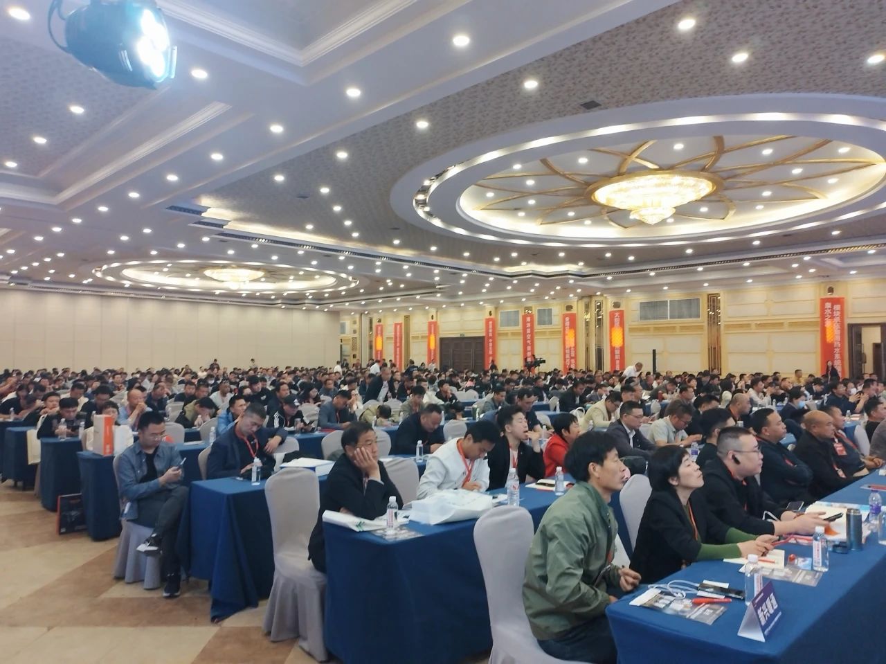 逐“碳”中原 “豫”见郑州 | milan米兰荣耀亮相第五届中原热水采暖制冷行业交流