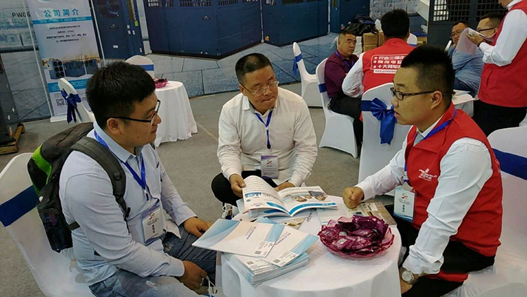 milan米兰空气能热泵智领臻品亮剑山西可再生能源博览会