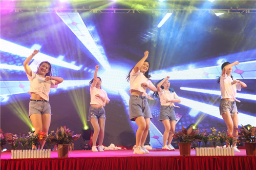 milan米兰股份十五周年庆典